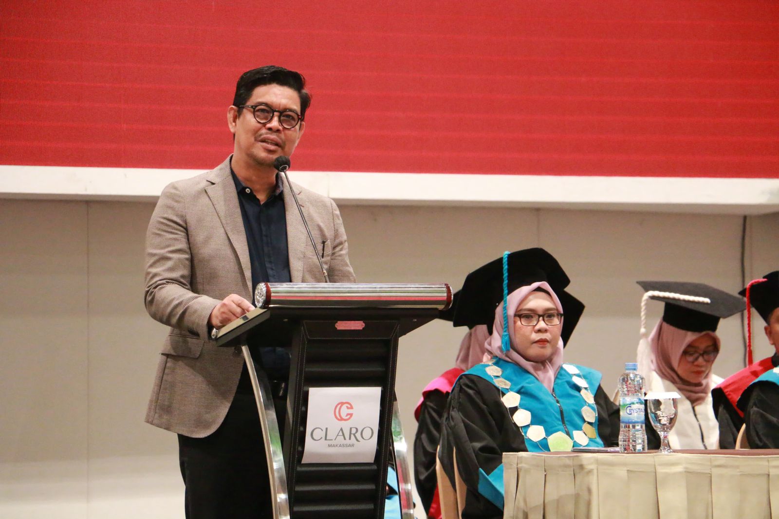 Hadiri Wisuda STIKES PH Bulukumba, Wabup Edy Manaf Bangga Banyak Alumni Mendunia